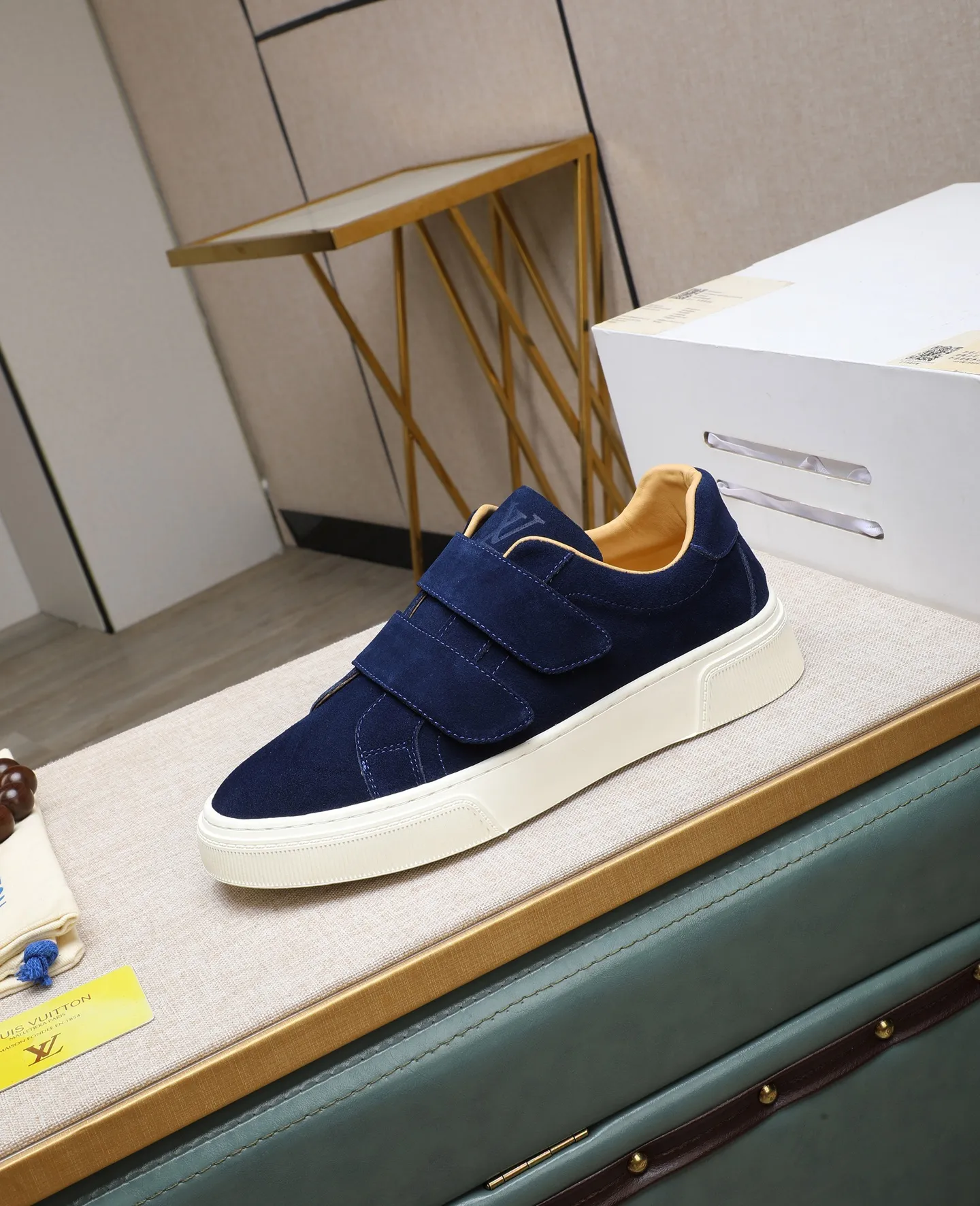 Men's shoes 💰460 [LV～] Men's casual shoes 2025z cabinet sales simultaneously 🔶Size: 38-44 #️⃣ 🔷3 colors🔜The upper is made of multi-material splicing➕cow leather lining, comfortable and breathable, sole: original comfortable and wear-resistant outsole, ⚠️real thing📱photographed🎬real thing is better📢📢📢